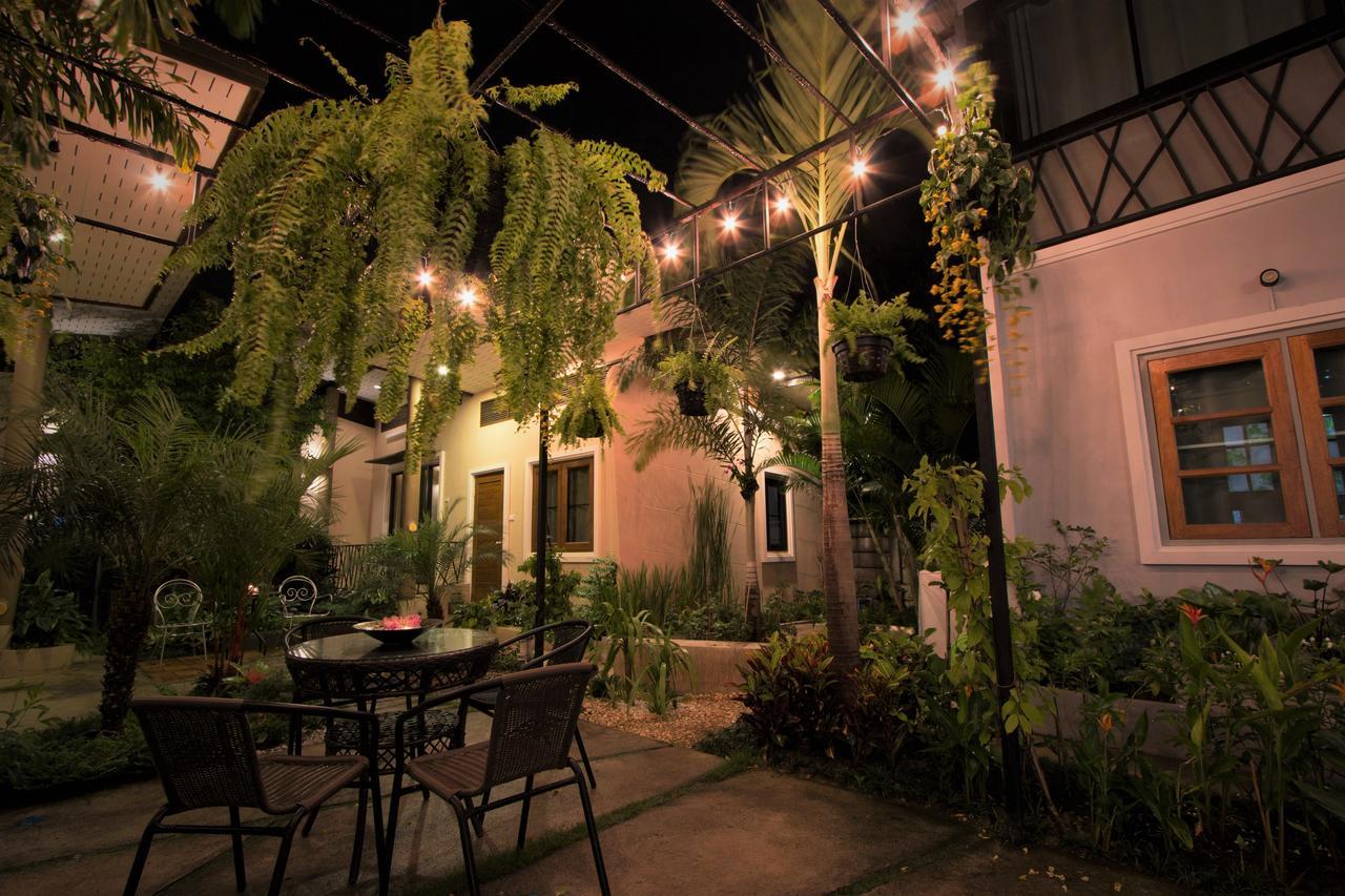 Casa Malee Hotel Chiang Mai Exterior foto
